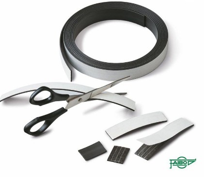 TIRA ADHESIVA MAGNÉTICA 2 CM BLANCA – 100 CM