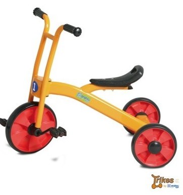 [825511] TRICICLO SILLIN CON DOS POSICIONES. Medidas: 75 x 49 x 58 cm.METAL 3–6 AÑOS ANDREU